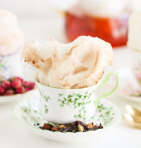 Marie Antoinette Tea: &#x391;&#x3C2; &#x3C0;&#x3B9;&#x3BF;&#x3C5;&#x3BD; &#x3C4;&#x3C3;&#x3AC;&#x3B9;!