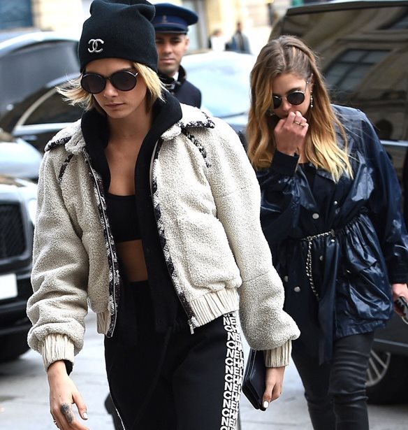 H Cara Delevingne &#x3C5;&#x3C0;&#x3B5;&#x3C1;&#x3B1;&#x3C3;&#x3C0;&#x3AF;&#x3B6;&#x3B5;&#x3C4;&#x3B1;&#x3B9; &#x3B4;&#x3B7;&#x3BC;&#x3CC;&#x3C3;&#x3B9;&#x3B1; &#x3C4;&#x3B7;&#x3BD; &#x3C0;&#x3C1;&#x3CE;&#x3B7;&#x3BD; &#x3C4;&#x3B7;&#x3C2;