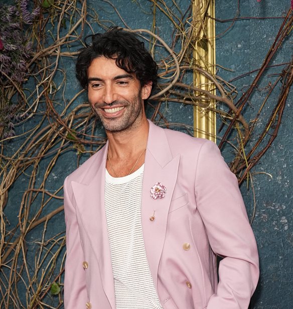 Justin Baldoni | &#x3A4;&#x3B9; &#x3B5;&#x3AF;&#x3C7;&#x3B5; &#x3B5;&#x3BE;&#x3BF;&#x3BC;&#x3BF;&#x3BB;&#x3BF;&#x3B3;&#x3B7;&#x3B8;&#x3B5;&#x3AF; &#x3BB;&#x3AF;&#x3B3;&#x3BF; &#x3C0;&#x3C1;&#x3B9;&#x3BD; &#x3B1;&#x3C0;&#x3CC; &#x3C4;&#x3B7; &#x3BC;&#x3AE;&#x3BD;&#x3C5;&#x3C3;&#x3B7; &#x3C4;&#x3B7;&#x3C2; Blake Lively