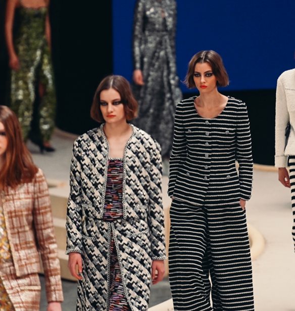 &#x392;&#x3BF;&#x3BB;&#x3AC;&#x3BD;, &#x3BA;&#x3C1;&#x3CC;&#x3C3;&#x3C3;&#x3B9;&#x3B1; &#x3BA;&#x3B1;&#x3B9; &#x3B4;&#x3B1;&#x3BD;&#x3C4;&#x3AD;&#x3BB;&#x3B1; | &#x39F;&#x3B9; &#x3C4;&#x3AC;&#x3C3;&#x3B5;&#x3B9;&#x3C2; &#x3C0;&#x3BF;&#x3C5; &#x3BE;&#x3B5;&#x3C7;&#x3C9;&#x3C1;&#x3AF;&#x3C3;&#x3B1;&#x3BC;&#x3B5; &#x3B1;&#x3C0;&#x3CC; &#x3C4;&#x3B7;&#x3BD; Haute Couture SS22 &#x3C4;&#x3BF;&#x3C5; &#x3BF;&#x3AF;&#x3BA;&#x3BF;&#x3C5; Chanel