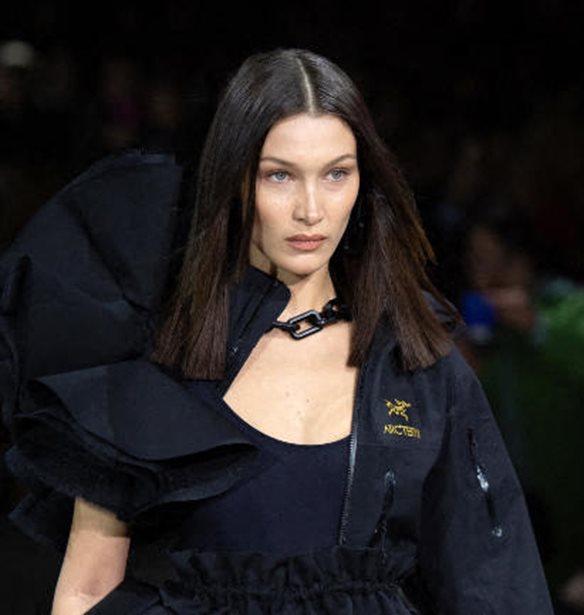 &#x397; Bella Hadid &#x3BA;&#x3B1;&#x3C4;&#x3B7;&#x3B3;&#x3BF;&#x3C1;&#x3B5;&#x3AF; &#x3C4;&#x3BF; Instagram &#x3CC;&#x3C4;&#x3B9; &#x3C3;&#x3B1;&#x3BC;&#x3C0;&#x3BF;&#x3C4;&#x3AC;&#x3C1;&#x3B5;&#x3B9; &#x3C4;&#x3B9;&#x3C2; &#x3B1;&#x3BD;&#x3B1;&#x3C1;&#x3C4;&#x3AE;&#x3C3;&#x3B5;&#x3B9;&#x3C2; &#x3C4;&#x3B7;&#x3C2; &#x3B3;&#x3B9;&#x3B1; &#x3C4;&#x3B7;&#x3BD; &#x3A0;&#x3B1;&#x3BB;&#x3B1;&#x3B9;&#x3C3;&#x3C4;&#x3AF;&#x3BD;&#x3B7;
