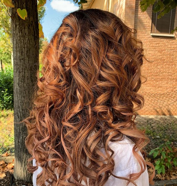 Cinnamon Balayage | &#x3A4;&#x3BF; &#x3C0;&#x3B9;&#x3BF; &#x3B6;&#x3B5;&#x3C3;&#x3C4;&#x3CC; &#x3C7;&#x3C1;&#x3CE;&#x3BC;&#x3B1; &#x3BC;&#x3B1;&#x3BB;&#x3BB;&#x3B9;&#x3CE;&#x3BD; &#x3C4;&#x3BF;&#x3C5; &#x3C6;&#x3B5;&#x3C4;&#x3B9;&#x3BD;&#x3BF;&#x3CD; &#x3C6;&#x3B8;&#x3B9;&#x3BD;&#x3BF;&#x3C0;&#x3CE;&#x3C1;&#x3BF;&#x3C5;