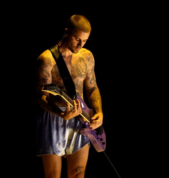 Justin Bieber | Η αποκαλυπτική εμφάνιση στη σκηνή των Grammys 2026