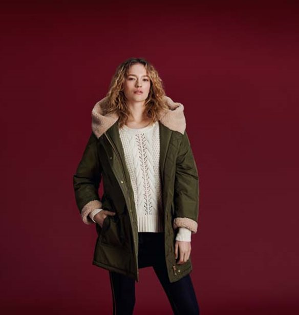 Tommy Hilfiger: &#x3A4;&#x3B1; &#x3BA;&#x3BB;&#x3B1;&#x3C3;&#x3B9;&#x3BA;&#x3AC; &#x3B5;&#x3C0;&#x3B9;&#x3C3;&#x3C4;&#x3C1;&#x3AD;&#x3C6;&#x3BF;&#x3C5;&#x3BD; &#x3C3;&#x3C4;&#x3B7;&#x3BD; &#x3C0;&#x3B9;&#x3BF; &#x3BC;&#x3BF;&#x3BD;&#x3C4;&#x3AD;&#x3C1;&#x3BD;&#x3B1; &#x3B5;&#x3BA;&#x3B4;&#x3BF;&#x3C7;&#x3AE; &#x3C4;&#x3BF;&#x3C5;&#x3C2;