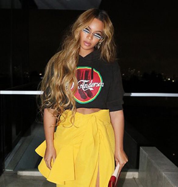 Beyonc&#xE9; | &#x397; &#x3B5;&#x3C0;&#x3B9;&#x3C3;&#x3C4;&#x3C1;&#x3BF;&#x3C6;&#x3AE; &#x3C4;&#x3B7;&#x3C2; &#x3C3;&#x3C4;&#x3BF; Instagram &#x3BC;&#x3B5;&#x3C4;&#x3AC; &#x3B1;&#x3C0;&#x3CC; &#x3AD;&#x3BD;&#x3B1; &#x3BC;&#x3AE;&#x3BD;&#x3B1;