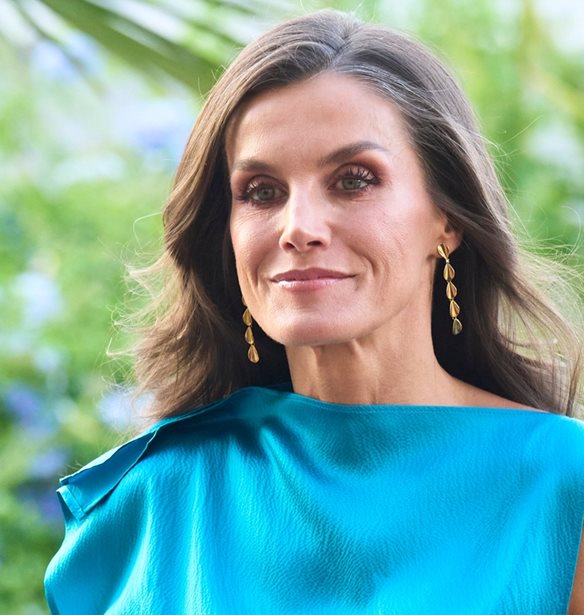 &#x392;&#x3B1;&#x3C3;&#x3AF;&#x3BB;&#x3B9;&#x3C3;&#x3C3;&#x3B1; Letizia | &#x3A4;&#x3BF; &#x3C6;&#x3B8;&#x3B9;&#x3BD;&#x3BF;&#x3C0;&#x3C9;&#x3C1;&#x3B9;&#x3BD;&#x3CC; look &#x3C0;&#x3BF;&#x3C5; &#x3B4;&#x3B7;&#x3BC;&#x3B9;&#x3BF;&#x3CD;&#x3C1;&#x3B3;&#x3B7;&#x3C3;&#x3B5; &#x3BC;&#x3B5; &#x3AD;&#x3BD;&#x3B1; &#x3BB;&#x3B5;&#x3C5;&#x3BA;&#x3CC; &#x3C0;&#x3B1;&#x3BD;&#x3C4;&#x3B5;&#x3BB;&#x3CC;&#x3BD;&#x3B9;