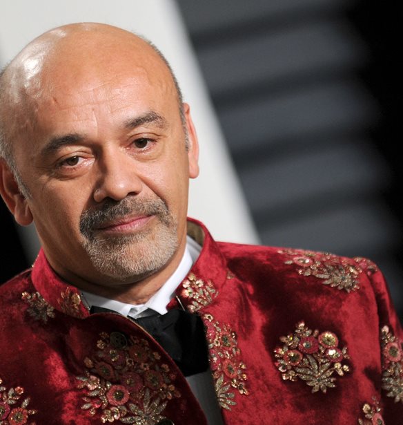 &#x39F; Christian Louboutin &#x3B8;&#x3B1; &#x3C3;&#x3C7;&#x3B5;&#x3B4;&#x3B9;&#x3AC;&#x3C3;&#x3B5;&#x3B9; &#x3C4;&#x3BF; &#x3C0;&#x3B5;&#x3C1;&#x3AF;&#x3C6;&#x3B7;&#x3BC;&#x3BF; Claridge&#x2019;s Christmas Tree