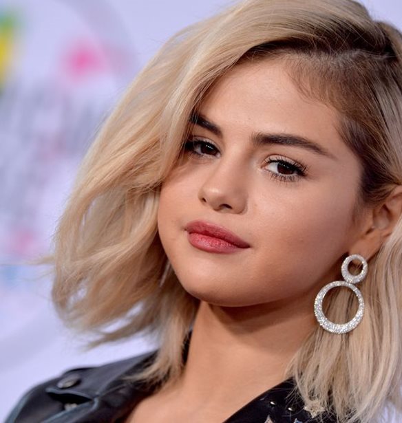 American Music Awards &#x27;17: &#x39F;&#x3B9; 5 &#x3B5;&#x3BC;&#x3C6;&#x3B1;&#x3BD;&#x3AF;&#x3C3;&#x3B5;&#x3B9;&#x3C2; &#x3C0;&#x3BF;&#x3C5; &#x3BE;&#x3B5;&#x3C7;&#x3C9;&#x3C1;&#x3AF;&#x3C3;&#x3B1;&#x3BC;&#x3B5; &#x3C3;&#x3C4;&#x3BF; red carpet