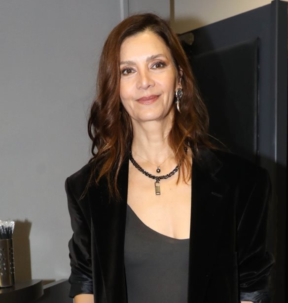 &#x397; &#x39A;&#x3B1;&#x3C4;&#x3B5;&#x3C1;&#x3AF;&#x3BD;&#x3B1; &#x39B;&#x3AD;&#x3C7;&#x3BF;&#x3C5; &#x3BC;&#x3B5; &#x3B2;&#x3B5;&#x3BB;&#x3BF;&#x3CD;&#x3B4;&#x3B9;&#x3BD;&#x3BF; &#x3C3;&#x3B1;&#x3BA;&#x3AC;&#x3BA;&#x3B9;, &#x3BA;&#x3B1;&#x3C6;&#x3AD; &#x3C0;&#x3B1;&#x3BD;&#x3C4;&#x3B5;&#x3BB;&#x3CC;&#x3BD;&#x3B9; &#x3BA;&#x3B1;&#x3B9; metallic &#x3B3;&#x3CC;&#x3B2;&#x3B5;&#x3C2; &#x3C3;&#x3B5; &#x3B2;&#x3C1;&#x3B1;&#x3B4;&#x3B9;&#x3BD;&#x3AE; &#x3AD;&#x3BE;&#x3BF;&#x3B4;&#x3BF;