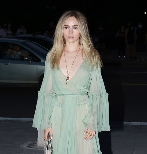 Dior Cruise 2022 | &#x3A4;&#x3B1; &#x3B2;&#x3AF;&#x3BD;&#x3C4;&#x3B5;&#x3BF; &#x3C4;&#x3C9;&#x3BD; celebrities &#x3B1;&#x3C0;&#x3CC; &#x3C4;&#x3BF; &#x39A;&#x3B1;&#x3BB;&#x3BB;&#x3B9;&#x3BC;&#x3AC;&#x3C1;&#x3BC;&#x3B1;&#x3C1;&#x3BF;