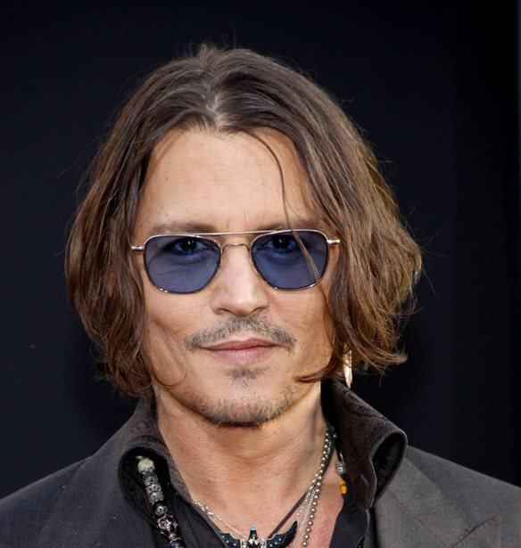 O Johnny Depp &#x3B3;&#x3B9;&#x3BF;&#x3C1;&#x3C4;&#x3AC;&#x3B6;&#x3B5;&#x3B9; &#x3C4;&#x3B1; 60&#x3AC; &#x3C4;&#x3BF;&#x3C5; &#x3B3;&#x3B5;&#x3BD;&#x3AD;&#x3B8;&#x3BB;&#x3B9;&#x3B1;