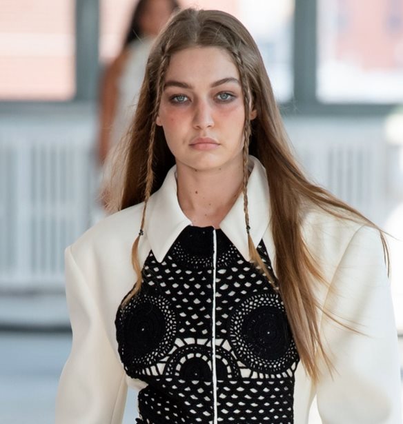 Gigi Hadid | Φόρεσε τη μεγαλύτερη φθινοπωρινή τάση από τo Mango