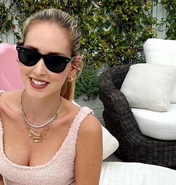 Chiara Ferragni | To look &#x3C4;&#x3C9;&#x3BD; &#x3B4;&#x3B9;&#x3B1;&#x3BA;&#x3BF;&#x3C0;&#x3CE;&#x3BD; &#x3C4;&#x3B7;&#x3C2; &#x3AE;&#x3C4;&#x3B1;&#x3BD; &#x3B1;&#x3C6;&#x3B9;&#x3B5;&#x3C1;&#x3C9;&#x3BC;&#x3AD;&#x3BD;&#x3BF; &#x3C3;&#x3B5; &#x3AD;&#x3BD;&#x3B1; &#x3B5;&#x3BB;&#x3BB;&#x3B7;&#x3BD;&#x3B9;&#x3BA;&#x3CC; &#x3BD;&#x3B7;&#x3C3;&#x3AF;