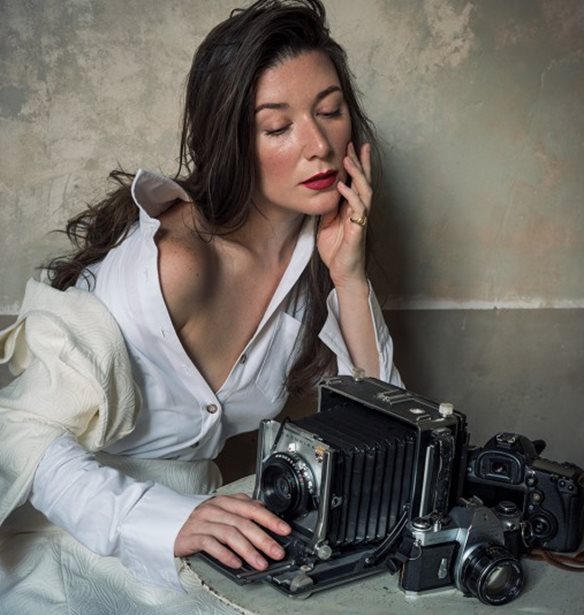&#x3A0;&#x3CE;&#x3C2; &#x3B5;&#x3AF;&#x3BD;&#x3B1;&#x3B9; &#x3BD;&#x3B1; &#x3B1;&#x3C6;&#x3AE;&#x3BD;&#x3B5;&#x3B9;&#x3C2; &#x3C4;&#x3BF; glamorous &#x39C;&#x3B1;&#x3BD;&#x3C7;&#x3AC;&#x3C4;&#x3B1;&#x3BD; &#x3B3;&#x3B9;&#x3B1; &#x3AD;&#x3BD;&#x3B1; &#x3C7;&#x3C1;&#x3CC;&#x3BD;&#x3BF; &#x3C3;&#x3C4;&#x3B7;&#x3BD; &#x3A0;&#x3C1;&#x3BF;&#x3B2;&#x3B7;&#x3B3;&#x3BA;&#x3AF;&#x3B1;;