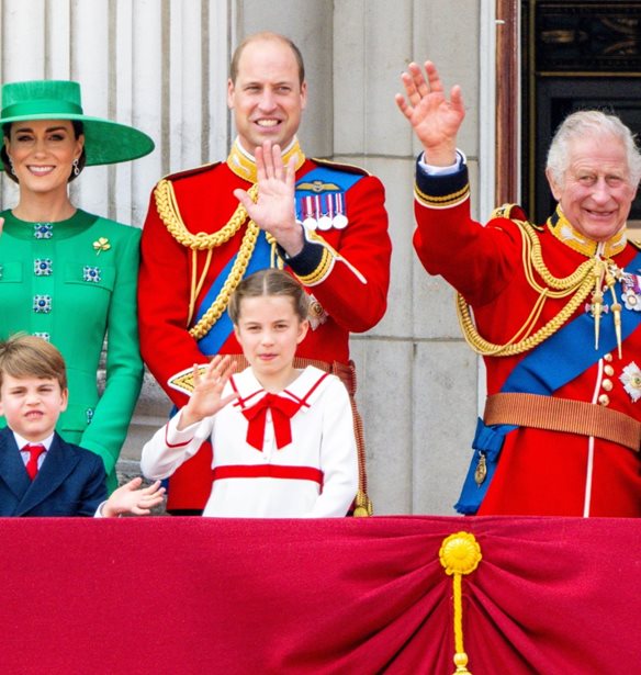 Kate Middleton | &#x397; &#x3B1;&#x3BD;&#x3C4;&#x3AF;&#x3B4;&#x3C1;&#x3B1;&#x3C3;&#x3AE; &#x3C4;&#x3BF;&#x3C5; &#x39A;&#x3AC;&#x3C1;&#x3BF;&#x3BB;&#x3BF;&#x3C5; &#x3B3;&#x3B9;&#x3B1; &#x3C4;&#x3B7;&#x3BD; &#x3B5;&#x3BC;&#x3C6;&#x3AC;&#x3BD;&#x3B9;&#x3C3;&#x3AE; &#x3C4;&#x3B7;&#x3C2; &#x3C3;&#x3C4;&#x3BF; Trooping the Colour