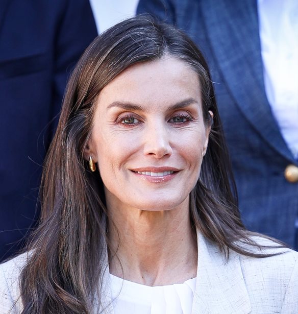 Letizia &#x3C4;&#x3B7;&#x3C2; &#x399;&#x3C3;&#x3C0;&#x3B1;&#x3BD;&#x3AF;&#x3B1;&#x3C2; | &#x3A4;&#x3BF; &#x3C6;&#x3CC;&#x3C1;&#x3B5;&#x3BC;&#x3AC; &#x3C4;&#x3B7;&#x3C2; &#x3B1;&#x3C0;&#x3CC; &#x3C4;&#x3B7; Massimo Dutti &#x3B5;&#x3AF;&#x3BD;&#x3B1;&#x3B9; &#x3C3;&#x3C4;&#x3BF; &#x3BC;&#x3BF;&#x3C4;&#x3AF;&#x3B2;&#x3BF; &#x3C0;&#x3BF;&#x3C5; &#x3BB;&#x3B1;&#x3C4;&#x3C1;&#x3B5;&#x3CD;&#x3BF;&#x3C5;&#x3BD; &#x3CC;&#x3BB;&#x3B5;&#x3C2; &#x3BF;&#x3B9; stylish &#x3B3;&#x3C5;&#x3BD;&#x3B1;&#x3AF;&#x3BA;&#x3B5;&#x3C2;