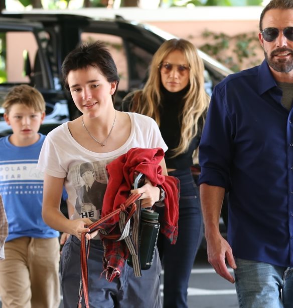 Jennifer Lopez - Ben Affleck | &#x3A4;&#x3B9; &#x3C3;&#x3B7;&#x3BC;&#x3B1;&#x3AF;&#x3BD;&#x3B5;&#x3B9; &#x3B7; &#x3BD;&#x3AD;&#x3B1; &#x3C3;&#x3C5;&#x3BD;&#x3AC;&#x3BD;&#x3C4;&#x3B7;&#x3C3;&#x3B7; &#x3B3;&#x3B9;&#x3B1; &#x3C4;&#x3B7; &#x3C3;&#x3C7;&#x3AD;&#x3C3;&#x3B7; &#x3C4;&#x3BF;&#x3C5;&#x3C2;;
