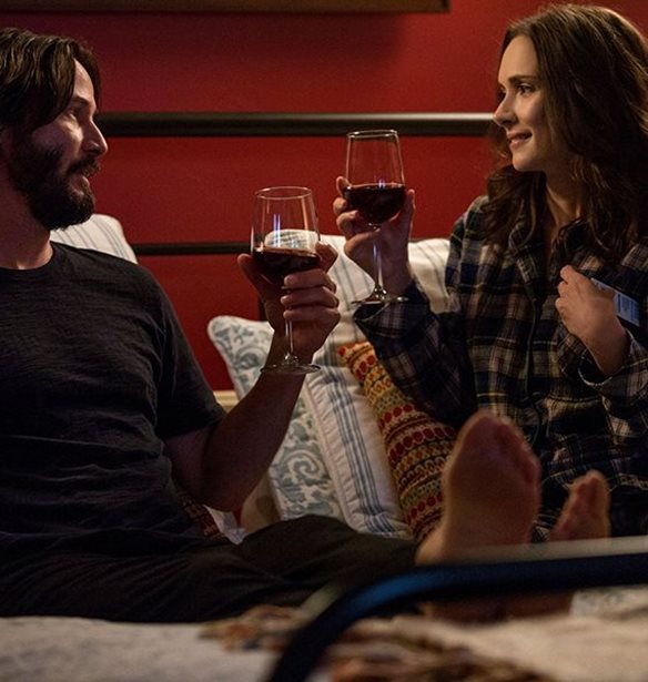 Winona Ryder &#x3BA;&#x3B1;&#x3B9; Keanu Reeves &#x3C3;&#x3C5;&#x3BC;&#x3C0;&#x3C1;&#x3C9;&#x3C4;&#x3B1;&#x3B3;&#x3C9;&#x3BD;&#x3B9;&#x3C3;&#x3C4;&#x3BF;&#x3CD;&#x3BD; &#x3C3;&#x3C4;&#x3B7;&#x3BD; &#x3C0;&#x3B9;&#x3BF; &#x3BA;&#x3C5;&#x3BD;&#x3B9;&#x3BA;&#x3AE; &#x3BA;&#x3BF;&#x3BC;&#x3B5;&#x3BD;&#x3C4;&#x3AF; &#x3C4;&#x3BF;&#x3C5; &#x3BA;&#x3B1;&#x3BB;&#x3BF;&#x3BA;&#x3B1;&#x3B9;&#x3C1;&#x3B9;&#x3BF;&#x3CD;