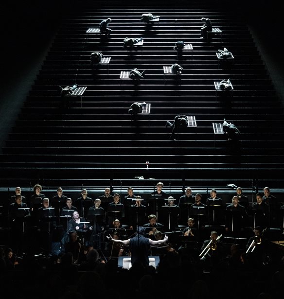 Άποψη | "Ρέκβιεμ για το τέλος του έρωτα": Ένα καθηλωτικό συλλογικό έργο τέχνης