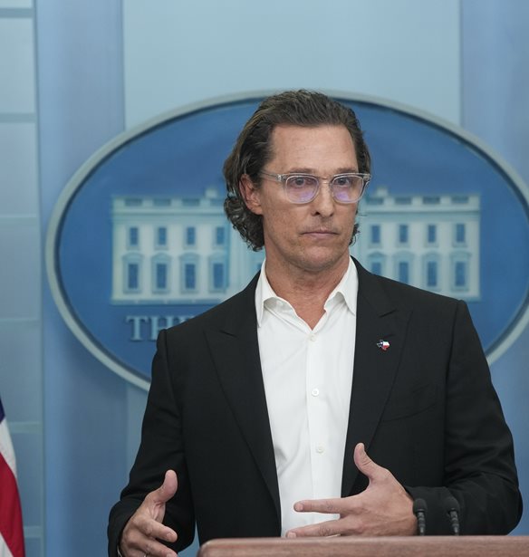 Matthew McConaughey | H &#x3B2;&#x3B1;&#x3B8;&#x3B9;&#x3AC; &#x3C3;&#x3C5;&#x3B3;&#x3BA;&#x3B9;&#x3BD;&#x3B7;&#x3C4;&#x3B9;&#x3BA;&#x3AE; &#x3BF;&#x3BC;&#x3B9;&#x3BB;&#x3AF;&#x3B1; &#x3C4;&#x3BF;&#x3C5; &#x3C3;&#x3C4;&#x3BF;&#x3BD; &#x39B;&#x3B5;&#x3C5;&#x3BA;&#x3CC; &#x39F;&#x3AF;&#x3BA;&#x3BF; &#x3B3;&#x3B9;&#x3B1; &#x3C4;&#x3B1; &#x3B8;&#x3CD;&#x3BC;&#x3B1;&#x3C4;&#x3B1; &#x3C4;&#x3BF;&#x3C5; &#x3C0;&#x3C5;&#x3C1;&#x3BF;&#x3B2;&#x3BF;&#x3BB;&#x3B9;&#x3C3;&#x3BC;&#x3BF;&#x3CD; &#x3C3;&#x3C4;&#x3BF; Uvalde