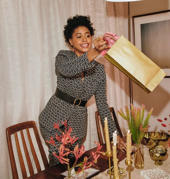 &#x397; Tommy Hilfiger &#x3B3;&#x3B9;&#x3BF;&#x3C1;&#x3C4;&#x3AC;&#x3B6;&#x3B5;&#x3B9; &#x3C4;&#x3B7; &#x3B4;&#x3B7;&#x3BC;&#x3B9;&#x3BF;&#x3C5;&#x3C1;&#x3B3;&#x3AF;&#x3B1; &#x3BD;&#x3AD;&#x3C9;&#x3BD; &#x3C0;&#x3B1;&#x3C1;&#x3B1;&#x3B4;&#x3CC;&#x3C3;&#x3B5;&#x3C9;&#x3BD;