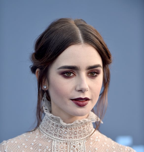 &#x391;&#x3C1;&#x3C1;&#x3B1;&#x3B2;&#x3C9;&#x3BD;&#x3B9;&#x3AC;&#x3C3;&#x3C4;&#x3B7;&#x3BA;&#x3B5; &#x3B7; &#x3B7;&#x3B8;&#x3BF;&#x3C0;&#x3BF;&#x3B9;&#x3CC;&#x3C2; Lily Collins
