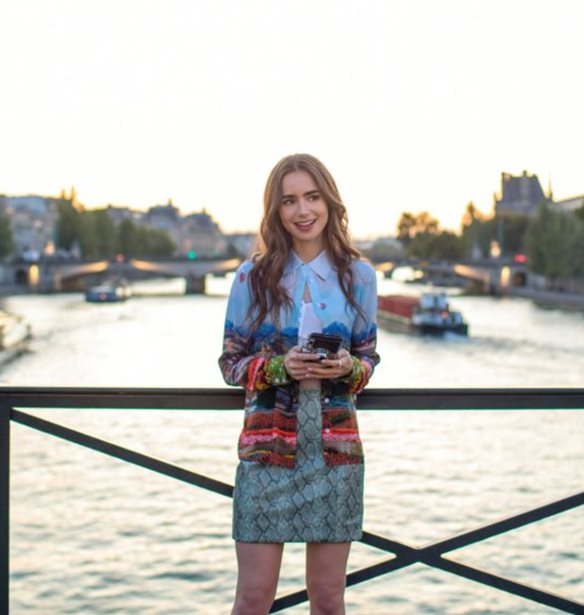 Emily in Paris | &#x38C;&#x3C3;&#x3B1; &#x3B3;&#x3BD;&#x3C9;&#x3C1;&#x3AF;&#x3B6;&#x3BF;&#x3C5;&#x3BC;&#x3B5; &#x3BC;&#x3AD;&#x3C7;&#x3C1;&#x3B9; &#x3C4;&#x3CE;&#x3C1;&#x3B1; &#x3B3;&#x3B9;&#x3B1; &#x3C4;&#x3B7; &#x3BD;&#x3AD;&#x3B1; &#x3C3;&#x3B5;&#x3B9;&#x3C1;&#x3AC; &#x3C4;&#x3BF;&#x3C5; Netflix