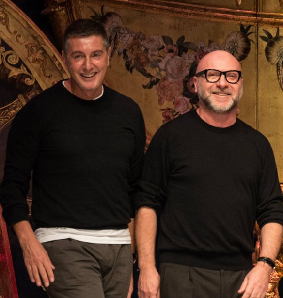 &#x393;&#x3B9;&#x3B1;&#x3C4;&#x3AF; &#x3B1;&#x3C5;&#x3C4;&#x3AE; &#x3B7; &#x3BA;&#x3B1;&#x3BC;&#x3C0;&#x3AC;&#x3BD;&#x3B9;&#x3B1; &#x3C4;&#x3C9;&#x3BD; Dolce &amp; Gabbana &#x3C0;&#x3C1;&#x3BF;&#x3BA;&#x3AC;&#x3BB;&#x3B5;&#x3C3;&#x3B5; &#x3B1;&#x3BD;&#x3C4;&#x3B9;&#x3B4;&#x3C1;&#x3AC;&#x3C3;&#x3B5;&#x3B9;&#x3C2; &#x3C3;&#x3C4;&#x3B7;&#x3BD; &#x39A;&#x3AF;&#x3BD;&#x3B1;