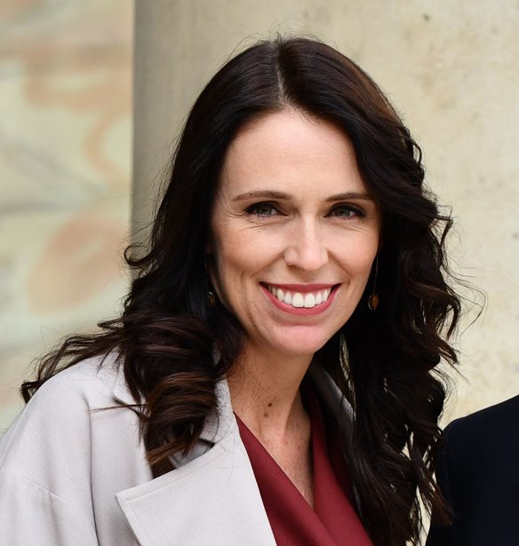 Jacinda Ardern | &#x3A0;&#x3BF;&#x3B9;&#x3B1; &#x3B5;&#x3AF;&#x3BD;&#x3B1;&#x3B9; &#x3B7; &#x3C0;&#x3C1;&#x3C9;&#x3B8;&#x3C5;&#x3C0;&#x3BF;&#x3C5;&#x3C1;&#x3B3;&#x3CC;&#x3C2; &#x3C4;&#x3B7;&#x3C2; &#x39D;&#x3AD;&#x3B1;&#x3C2; &#x396;&#x3B7;&#x3BB;&#x3B1;&#x3BD;&#x3B4;&#x3AF;&#x3B1;&#x3C2; &#x3C0;&#x3BF;&#x3C5; &#x3B1;&#x3C0;&#x3BF;&#x3C6;&#x3AC;&#x3C3;&#x3B9;&#x3C3;&#x3B5; &#x3BD;&#x3B1; &#x3C0;&#x3B1;&#x3C1;&#x3B1;&#x3B9;&#x3C4;&#x3B7;&#x3B8;&#x3B5;&#x3AF;;