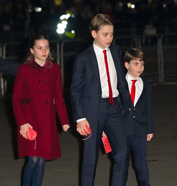 &#x3A0;&#x3C1;&#x3AF;&#x3B3;&#x3BA;&#x3B9;&#x3C0;&#x3B1;&#x3C2; George, &#x3C0;&#x3C1;&#x3B9;&#x3B3;&#x3BA;&#x3AF;&#x3C0;&#x3B9;&#x3C3;&#x3C3;&#x3B1; Charlotte &#x3BA;&#x3B1;&#x3B9; &#x3C0;&#x3C1;&#x3AF;&#x3B3;&#x3BA;&#x3B9;&#x3C0;&#x3B1;&#x3C2; Louis &#x3C3;&#x3B5; &#x3B1;&#x3C0;&#x3CC;&#x3BB;&#x3C5;&#x3C4;&#x3B1; &#x3C7;&#x3C1;&#x3B9;&#x3C3;&#x3C4;&#x3BF;&#x3C5;&#x3B3;&#x3B5;&#x3BD;&#x3BD;&#x3B9;&#x3AC;&#x3C4;&#x3B9;&#x3BA;&#x3BF; &#x3C0;&#x3BD;&#x3B5;&#x3CD;&#x3BC;&#x3B1;