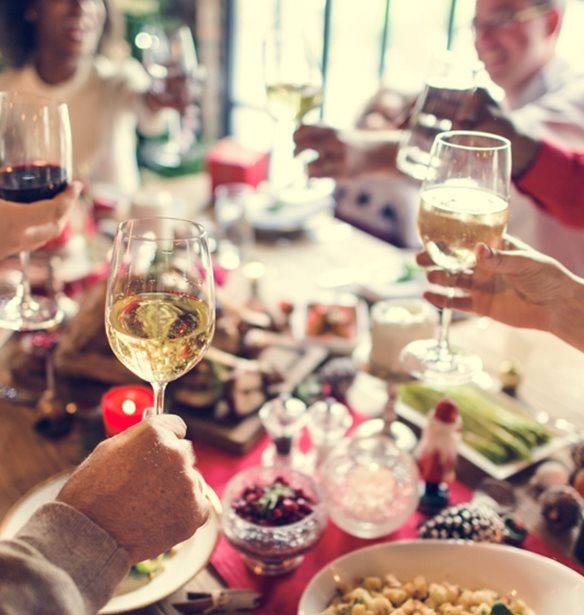 Μάθαμε τι τρώει η διαιτολόγος στις γιορτές (και το μυστικό για να μη πάρεις κιλά!)