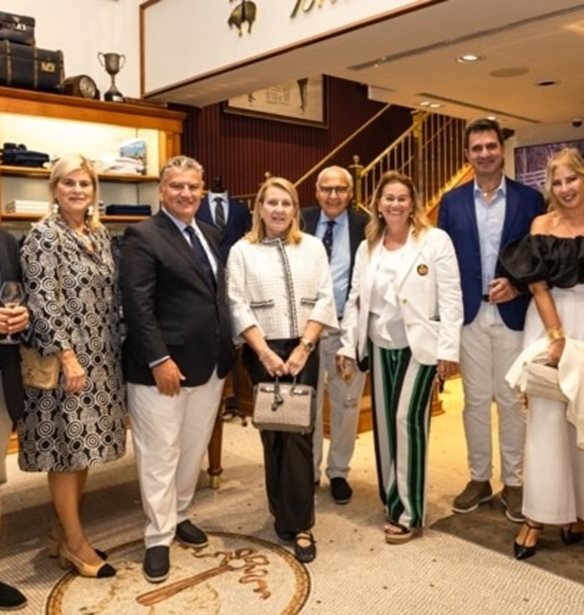 Ribco &amp; Brooks Brothers &#x3AD;&#x3BD;&#x3C9;&#x3C3;&#x3B1;&#x3BD; &#x3C4;&#x3B9;&#x3C2; &#x3B4;&#x3C5;&#x3BD;&#x3AC;&#x3BC;&#x3B5;&#x3B9;&#x3C2; &#x3C4;&#x3BF;&#x3C5;&#x3C2; &#x3C3;&#x3C4;&#x3BF; Monaco Yacht Show
