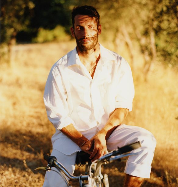 H L&#x27;Or&#xE9;al &#x3B5;&#x3BD;&#x3CE;&#x3BD;&#x3B5;&#x3B9; &#x3C4;&#x3B9;&#x3C2; &#x3B4;&#x3C5;&#x3BD;&#x3AC;&#x3BC;&#x3B5;&#x3B9;&#x3C2; &#x3C4;&#x3B7;&#x3C2; &#x3BC;&#x3B5; &#x3C4;&#x3BF;&#x3BD; Jacquemus &#x3C3;&#x3B5; &#x3BC;&#x3B9;&#x3B1; &#x3B1;&#x3C0;&#x3BF;&#x3BA;&#x3BB;&#x3B5;&#x3B9;&#x3C3;&#x3C4;&#x3B9;&#x3BA;&#x3AE; &#x3C3;&#x3C5;&#x3BD;&#x3B5;&#x3C1;&#x3B3;&#x3B1;&#x3C3;&#x3AF;&#x3B1;