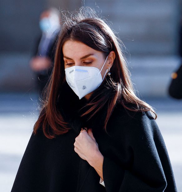 &#x392;&#x3B1;&#x3C3;&#x3AF;&#x3BB;&#x3B9;&#x3C3;&#x3C3;&#x3B1; Letizia | &#x397; &#x3C0;&#x3C1;&#x3CE;&#x3C4;&#x3B7; &#x3B5;&#x3BC;&#x3C6;&#x3AC;&#x3BD;&#x3B9;&#x3C3;&#x3B7; &#x3B3;&#x3B9;&#x3B1; &#x3C4;&#x3BF; 2021 &#x3BC;&#x3B5; ultra chic &#x3C0;&#x3B1;&#x3BD;&#x3C9;&#x3C6;&#x3CC;&#x3C1;&#x3B9;