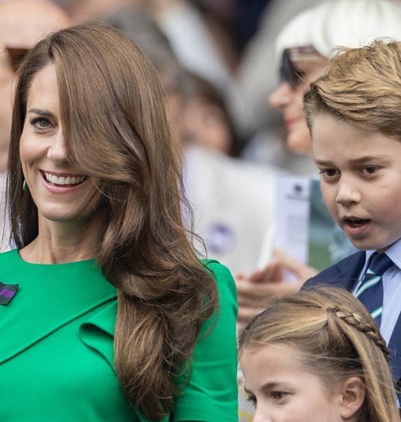 &#x3A4;&#x3BF; &quot;&#x3AC;&#x3BB;&#x3BB;&#x3BF;&quot; &#x3C0;&#x3BF;&#x3C1;&#x3C4;&#x3C1;&#x3AD;&#x3C4;&#x3BF; &#x3C4;&#x3B7;&#x3C2; Kate Middleton | &#x397; &#x3C0;&#x3C1;&#x3B9;&#x3B3;&#x3BA;&#x3AF;&#x3C0;&#x3B9;&#x3C3;&#x3C3;&#x3B1; &#x3C4;&#x3B7;&#x3C2; &#x39F;&#x3C5;&#x3B1;&#x3BB;&#x3AF;&#x3B1;&#x3C2; &#x3BC;&#x3AD;&#x3C3;&#x3B1; &#x3B1;&#x3C0;&#x3CC; &#x3C4;&#x3B1; &#x3BC;&#x3AC;&#x3C4;&#x3B9;&#x3B1; &#x3C4;&#x3BF;&#x3C5; &#x3C0;&#x3C1;&#x3AF;&#x3B3;&#x3BA;&#x3B9;&#x3C0;&#x3B1; George