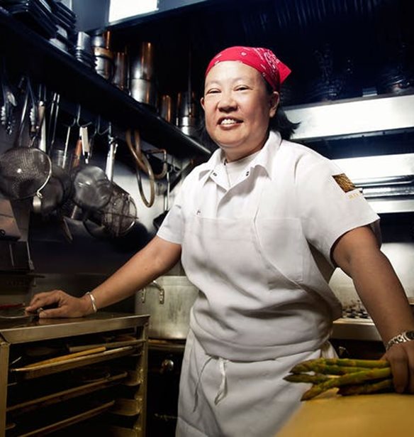 &#x388;&#x3BD;&#x3B1; &#x3BD;&#x3AD;&#x3BF; &#x3BD;&#x3C4;&#x3BF;&#x3BA;&#x3B9;&#x3BC;&#x3B1;&#x3BD;&#x3C4;&#x3AD;&#x3C1; &#x3B4;&#x3AF;&#x3BD;&#x3B5;&#x3B9; (&#x3B5;&#x3C0;&#x3B9;&#x3C4;&#x3AD;&#x3BB;&#x3BF;&#x3C5;&#x3C2;) &#x3B2;&#x3AE;&#x3BC;&#x3B1; &#x3C3;&#x3B5; &#x3B3;&#x3C5;&#x3BD;&#x3B1;&#x3AF;&#x3BA;&#x3B5;&#x3C2; chef