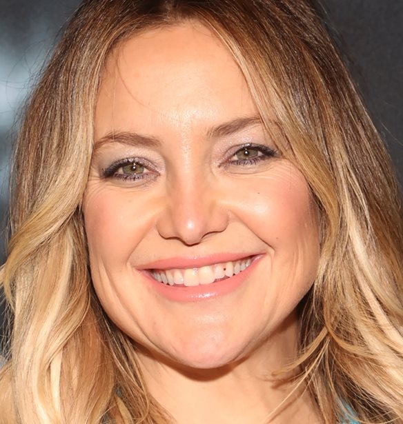 Kate Hudson | &#x393;&#x3B9;&#x3B1;&#x3C4;&#x3AF; &#x3B1;&#x3C1;&#x3BD;&#x3AE;&#x3B8;&#x3B7;&#x3BA;&#x3B5; &#x3BD;&#x3B1; &#x3C4;&#x3B7;&#x3BD; &#x3C5;&#x3B9;&#x3BF;&#x3B8;&#x3B5;&#x3C4;&#x3AE;&#x3C3;&#x3B5;&#x3B9; &#x3BF; Kurt Russell
