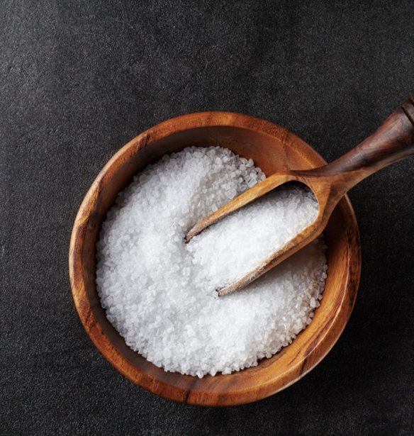 Πόσο αλάτι πρέπει να τρώμε και πώς θα μειώσεις το πολύ αλάτι στη διατροφή σου