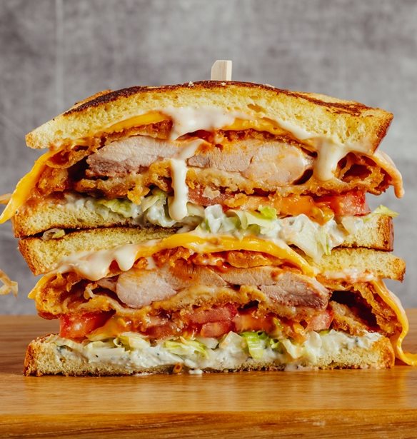 #Tidbits *: &#x39D;&#x3AD;&#x3BF; hot spot &#x3B3;&#x3B9;&#x3B1; Burger &#x3C3;&#x3C4;&#x3BF;&#x3BD; &#x3A0;&#x3B5;&#x3B9;&#x3C1;&#x3B1;&#x3B9;&#x3AC;.