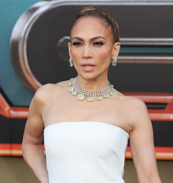 Jennifer Lopez | &#x388;&#x3C3;&#x3B2;&#x3B7;&#x3C3;&#x3B5; &#x3C4;&#x3BF; &#x3C4;&#x3B1;&#x3C4;&#x3BF;&#x3C5;&#x3AC;&#x3B6; &#x3C0;&#x3BF;&#x3C5; &#x3B5;&#x3AF;&#x3C7;&#x3B5; &#x3BA;&#x3AC;&#x3BD;&#x3B5;&#x3B9; &#x3B3;&#x3B9;&#x3B1; &#x3C4;&#x3BF;&#x3BD; Ben Affleck;