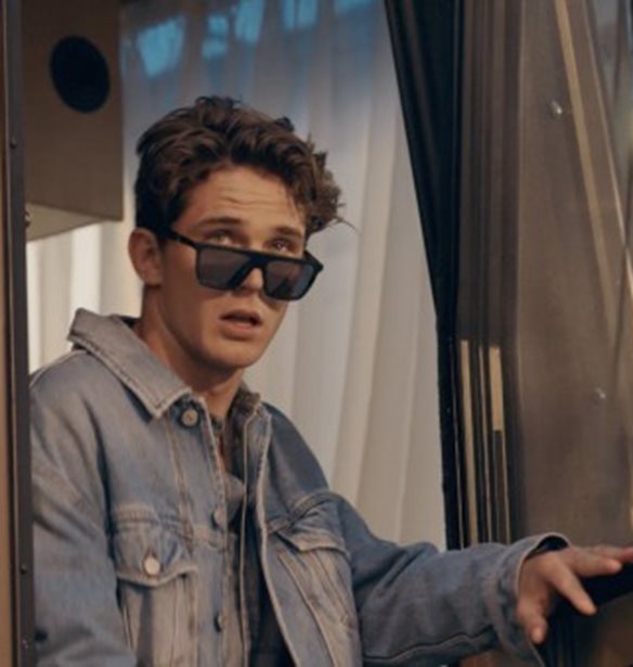 &#x397; &#x3BD;&#x3AD;&#x3B1; &#x3BA;&#x3B1;&#x3BC;&#x3C0;&#x3AC;&#x3BD;&#x3B9;&#x3B1; &#x3C4;&#x3B7;&#x3C2; Diesel &#x3C0;&#x3B5;&#x3C1;&#x3BD;&#x3AC; &#x3C4;&#x3BF; &#x3C0;&#x3B9;&#x3BF; &#x3C3;&#x3B7;&#x3BC;&#x3B1;&#x3BD;&#x3C4;&#x3B9;&#x3BA;&#x3CC; &#x3BC;&#x3AE;&#x3BD;&#x3C5;&#x3BC;&#x3B1; &#x3B3;&#x3B9;&#x3B1; &#x3B5;&#x3C5;&#x3C4;&#x3C5;&#x3C7;&#x3B9;&#x3C3;&#x3BC;&#x3AD;&#x3BD;&#x3B7; &#x3B6;&#x3C9;&#x3AE;