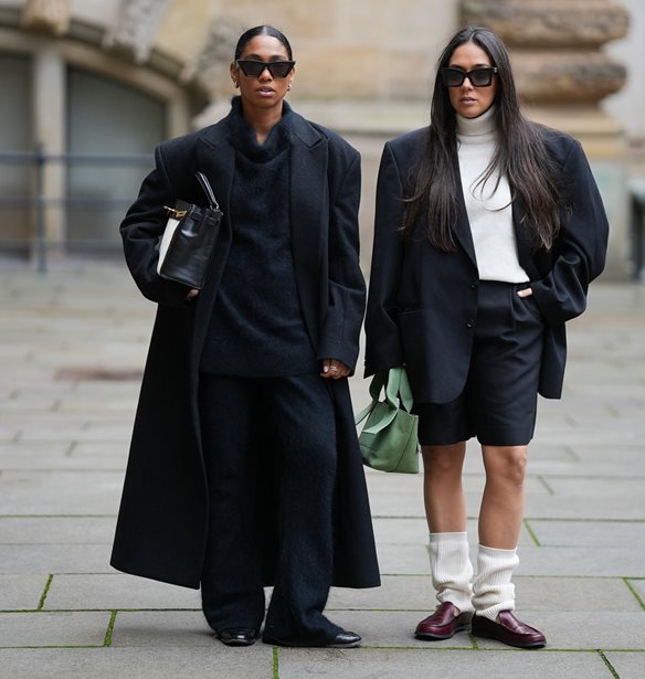 Η τζιν βερμούδα από τη Mango που φοράμε τον χειμώνα με στιλ