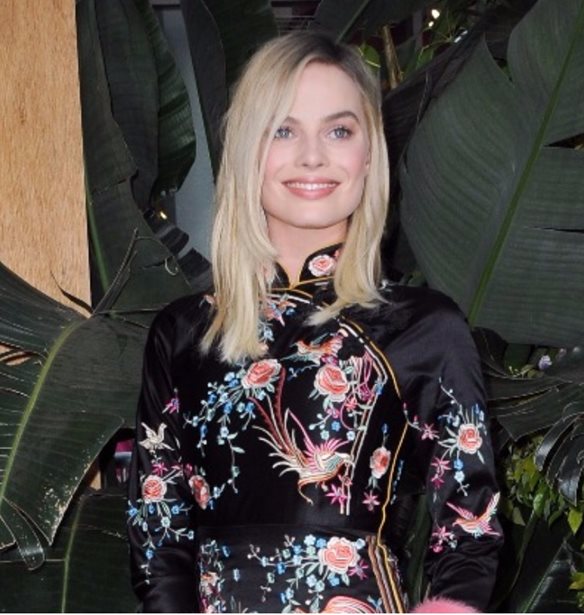 &#x397; Margot Robbie &#x3B1;&#x3C0;&#x3BF;&#x3BA;&#x3B1;&#x3BB;&#x3CD;&#x3C0;&#x3C4;&#x3B5;&#x3B9; &#x3C4;&#x3B9;&#x3C2; &#x3B4;&#x3C5;&#x3C3;&#x3BA;&#x3BF;&#x3BB;&#x3AF;&#x3B5;&#x3C2; &#x3C0;&#x3BF;&#x3C5; &#x3B1;&#x3BD;&#x3C4;&#x3B9;&#x3BC;&#x3B5;&#x3C4;&#x3C9;&#x3C0;&#x3AF;&#x3B6;&#x3B5;&#x3B9; &#x3C9;&#x3C2; &quot;&#x3B4;&#x3B9;&#x3AC;&#x3C3;&#x3B7;&#x3BC;&#x3B7;&quot;