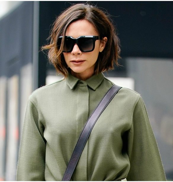 H Victoria Beckham &#x3C6;&#x3CC;&#x3C1;&#x3B5;&#x3C3;&#x3B5; &#x3C4;&#x3BF; &#x3C4;&#x3AD;&#x3BB;&#x3B5;&#x3B9;&#x3BF; animal print &#x3C0;&#x3B1;&#x3BD;&#x3C9;&#x3C6;&#x3CC;&#x3C1;&#x3B9;