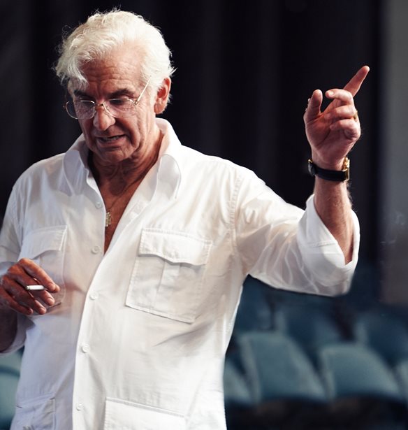 Bradley Cooper | &#x39A;&#x3C5;&#x3BA;&#x3BB;&#x3BF;&#x3C6;&#x3CC;&#x3C1;&#x3B7;&#x3C3;&#x3B5; &#x3C4;&#x3BF; trailer &#x3B3;&#x3B9;&#x3B1; &#x3C4;&#x3BF; Maestro