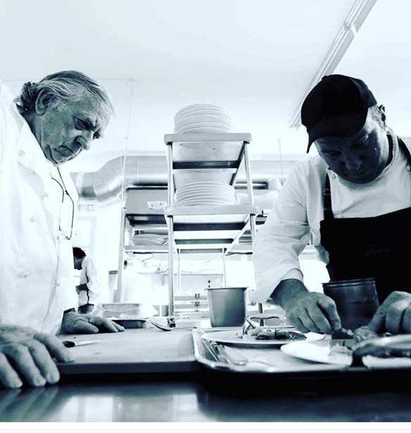 &#x3A7;&#x3C1;&#x3C5;&#x3C3;&#x3BF;&#x3AF; &#x3A3;&#x3BA;&#x3BF;&#x3CD;&#x3C6;&#x3BF;&#x3B9; 2018: &#x39F; &#x3BC;&#x3B5;&#x3B3;&#x3AC;&#x3BB;&#x3BF;&#x3C2; &#x3BD;&#x3B9;&#x3BA;&#x3B7;&#x3C4;&#x3AE;&#x3C2; &#x3BA;&#x3B1;&#x3B9; &#x3BF;&#x3B9; &#x3B2;&#x3B1;&#x3B8;&#x3BC;&#x3BF;&#x3BB;&#x3BF;&#x3B3;&#x3AF;&#x3B5;&#x3C2; &#x3C4;&#x3C9;&#x3BD; &#x3B5;&#x3C3;&#x3C4;&#x3B9;&#x3B1;&#x3C4;&#x3BF;&#x3C1;&#x3AF;&#x3C9;&#x3BD;