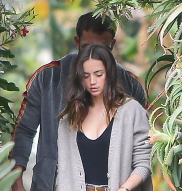 &#x39F;&#x3B9; &#x3B3;&#x3BF;&#x3B7;&#x3C4;&#x3B5;&#x3C5;&#x3C4;&#x3B9;&#x3BA;&#x3BF;&#x3AF; &#x3C3;&#x3C5;&#x3BD;&#x3BF;&#x3B4;&#x3BF;&#x3AF; &#x3C4;&#x3B7;&#x3C2; Ana de Armas &#x3C0;&#x3C1;&#x3B9;&#x3BD; &#x3B1;&#x3C0;&#x3CC; &#x3C4;&#x3BF;&#x3BD; Tom Cruise | A&#x3BD;&#x3AC;&#x3BC;&#x3B5;&#x3C3;&#x3AC; &#x3C4;&#x3BF;&#x3C5;&#x3C2;, &#x3AD;&#x3BD;&#x3B1;&#x3C2; &#x3B5;&#x3C0;&#x3B9;&#x3C7;&#x3B5;&#x3B9;&#x3C1;&#x3B7;&#x3BC;&#x3B1;&#x3C4;&#x3AF;&#x3B1;&#x3C2; &#x3B5;&#x3BB;&#x3BB;&#x3B7;&#x3BD;&#x3B9;&#x3BA;&#x3AE;&#x3C2; &#x3BA;&#x3B1;&#x3C4;&#x3B1;&#x3B3;&#x3C9;&#x3B3;&#x3AE;&#x3C2;