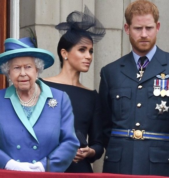 &#x3A0;&#x3BB;&#x3B1;&#x3C4;&#x3B9;&#x3BD;&#x3AD;&#x3BD;&#x3B9;&#x3BF; &#x399;&#x3C9;&#x3B2;&#x3B7;&#x3BB;&#x3B1;&#x3AF;&#x3BF; | &#x39C;&#x3B9;&#x3B1; &#x3BF;&#x3BC;&#x3AC;&#x3B4;&#x3B1; &#x3B1;&#x3C0;&#x3CC; &#x3C4;&#x3BF; &#x3A0;&#x3B1;&#x3BB;&#x3AC;&#x3C4;&#x3B9; &#x3AD;&#x3C7;&#x3B5;&#x3B9; &#x3B1;&#x3BD;&#x3B1;&#x3BB;&#x3AC;&#x3B2;&#x3B5;&#x3B9; &#x3BD;&#x3B1; &#x3B5;&#x3BC;&#x3C0;&#x3BF;&#x3B4;&#x3AF;&#x3C3;&#x3B5;&#x3B9; &#x3C4;&#x3C5;&#x3C7;&#x3CC;&#x3BD; &#x3BA;&#x3AC;&#x3BC;&#x3B5;&#x3C1;&#x3B5;&#x3C2; &#x3B1;&#x3C0;&#x3CC; &#x3C4;&#x3BF; Netflix