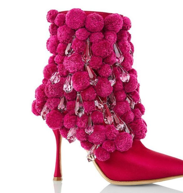 O Manolo Blahnik &#x3C3;&#x3C7;&#x3B5;&#x3B4;&#x3AF;&#x3B1;&#x3C3;&#x3B5; &#x3C4;&#x3BF; &#x3C0;&#x3B9;&#x3BF; &#x3B5;&#x3BA;&#x3BA;&#x3B5;&#x3BD;&#x3C4;&#x3C1;&#x3B9;&#x3BA;&#x3CC; &#x3B6;&#x3B5;&#x3C5;&#x3B3;&#x3AC;&#x3C1;&#x3B9; ankle boots