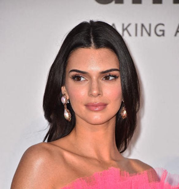 &#x3A4;&#x3BF; &#x3BD;&#x3AD;&#x3BF; &#x3BA;&#x3BF;&#x3CD;&#x3C1;&#x3B5;&#x3BC;&#x3B1; &#x3C4;&#x3B7;&#x3C2; Kendall Jenner &#x3B8;&#x3B1; &#x3C3;&#x3BF;&#x3C5; &#x3B1;&#x3BB;&#x3BB;&#x3AC;&#x3BE;&#x3B5;&#x3B9; &#x3B3;&#x3BD;&#x3CE;&#x3BC;&#x3B7; &#x3B3;&#x3B9;&#x3B1; &#x3C4;&#x3B1; &#x3BA;&#x3BF;&#x3BD;&#x3C4;&#x3AC; &#x3BC;&#x3B1;&#x3BB;&#x3BB;&#x3B9;&#x3AC; &#x3C4;&#x3BF; &#x3BA;&#x3B1;&#x3BB;&#x3BF;&#x3BA;&#x3B1;&#x3AF;&#x3C1;&#x3B9;